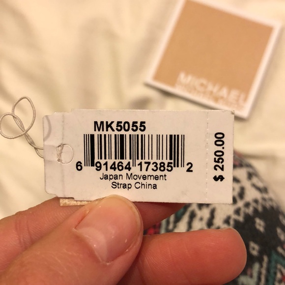 Michael Kors gold watch - Picture 6 of 7